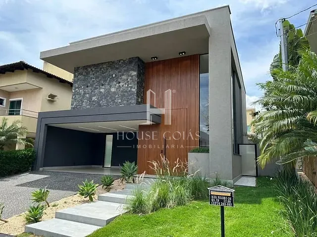 Casa com 376m² 4 quartos e 1 banheiro, à venda, no bairro Jardins Madri em Goiânia