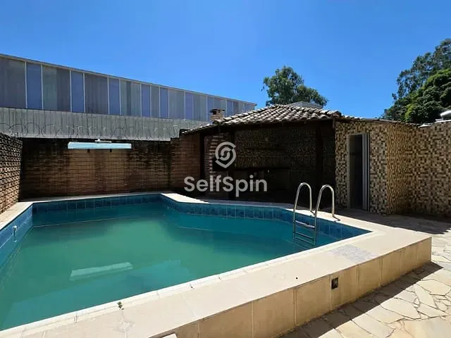 Casa 6 quartos e 3 banheiros, para alugar, no bairro Várzea das Moças em Niterói