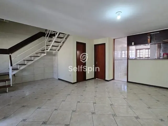 Casa 6 quartos e 3 banheiros, para alugar, no bairro Várzea das Moças em Niterói