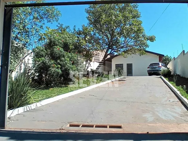 Casa com 340m², à venda, no bairro Residencial Jardim Jussara em Bauru