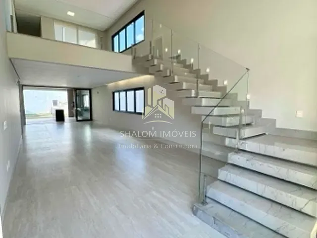 Casa com 380m² 4 quartos e 5 banheiros, à venda, no bairro Nacional em Contagem