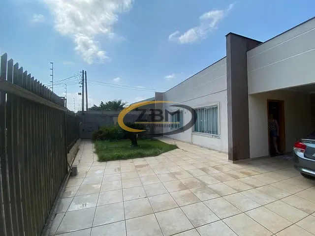 Casa com 300m² 2 quartos e 3 banheiros, à venda, no bairro Alpes em Londrina