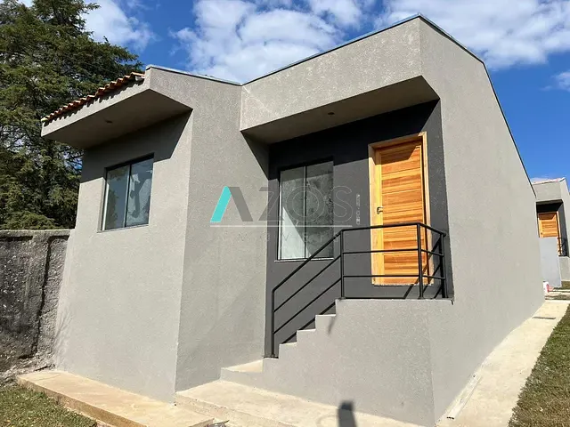 Casa com 150m² 3 quartos e 2 banheiros, à venda, no bairro Das Graças em Colombo