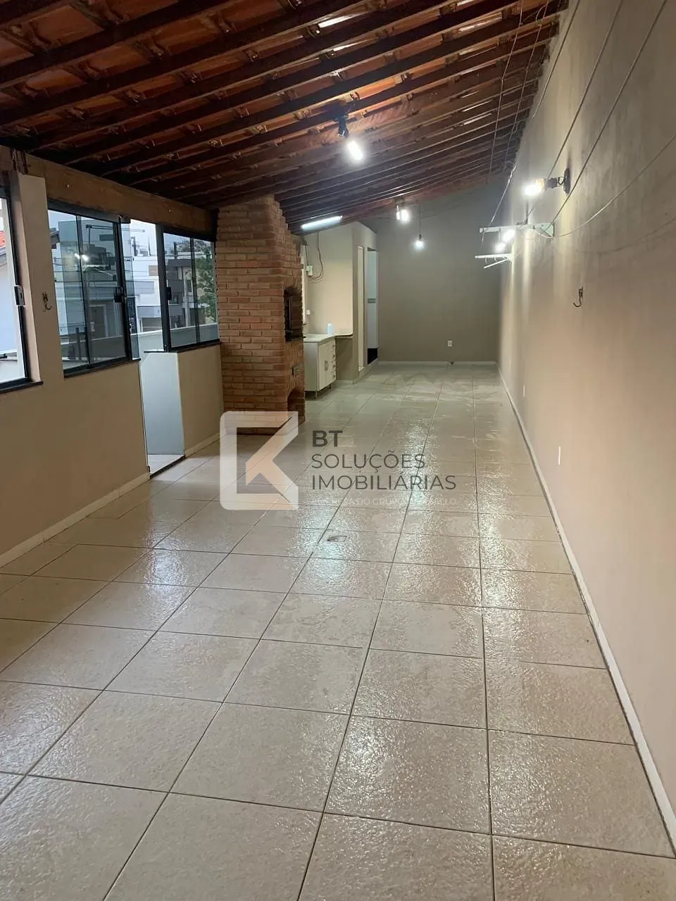 Casa, 3 quartos, 192 m² - Foto 1