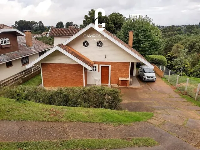 Casa com 648m² 3 quartos e 3 banheiros, à venda, no bairro Vila Inglesa em Campos do Jordão