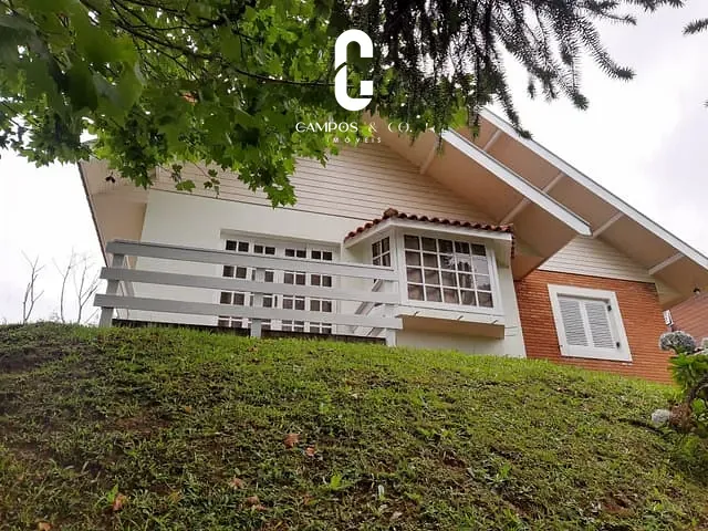 Casa com 648m² 3 quartos e 3 banheiros, à venda, no bairro Vila Inglesa em Campos do Jordão