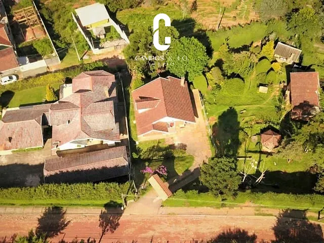 Casa com 648m² 3 quartos e 3 banheiros, à venda, no bairro Vila Inglesa em Campos do Jordão
