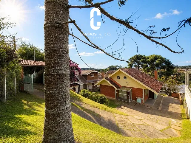 Casa com 648m² 3 quartos e 3 banheiros, à venda, no bairro Vila Inglesa em Campos do Jordão