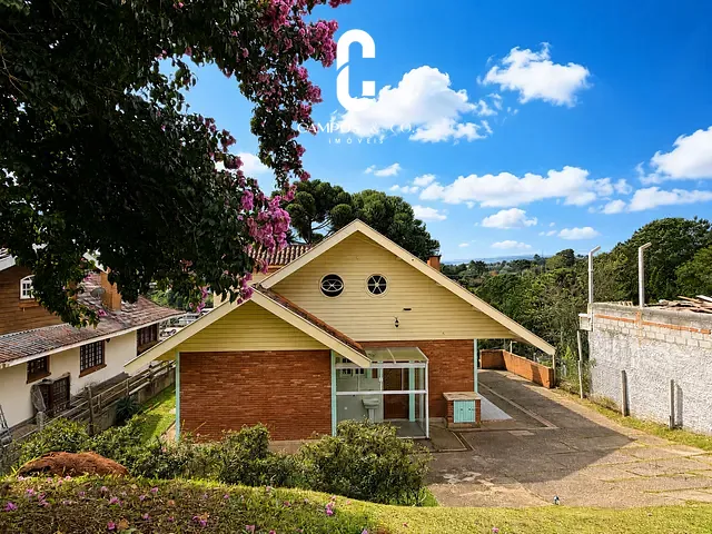 Casa com 648m² 3 quartos e 3 banheiros, à venda, no bairro Vila Inglesa em Campos do Jordão