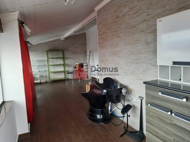 Casa com 300m², à venda, no bairro Parque das Nações em Pindamonhangaba