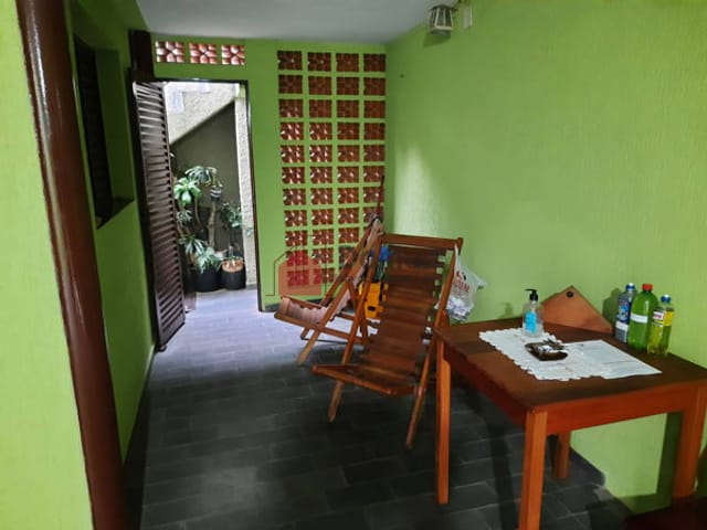Casa com 300m², à venda, no bairro Parque das Nações em Pindamonhangaba