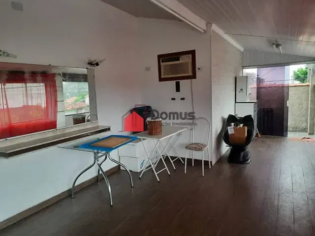 Casa com 300m², à venda, no bairro Parque das Nações em Pindamonhangaba