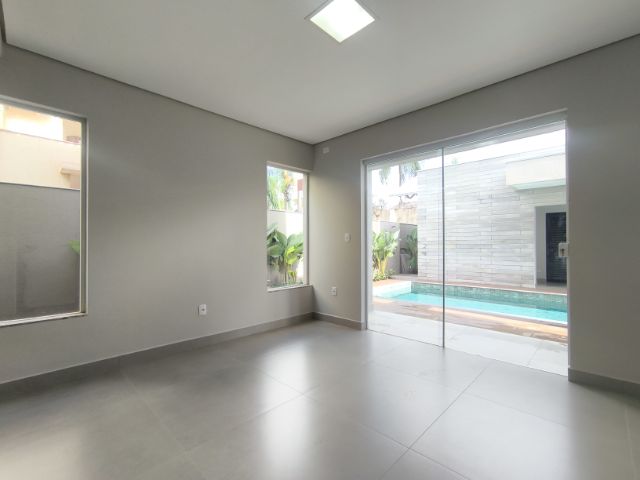 Casa 4 quartos e 5 banheiros, à venda, no bairro Esperança em Londrina