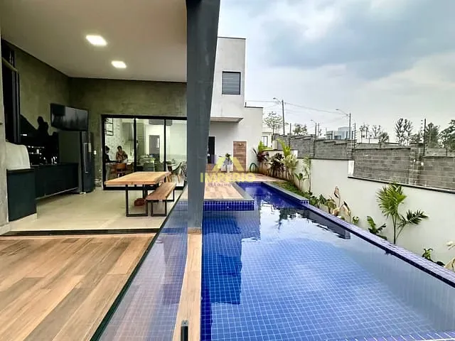 Casa com 381m² 4 quartos e 6 banheiros, à venda, no bairro Residencial Central Parque em Salto