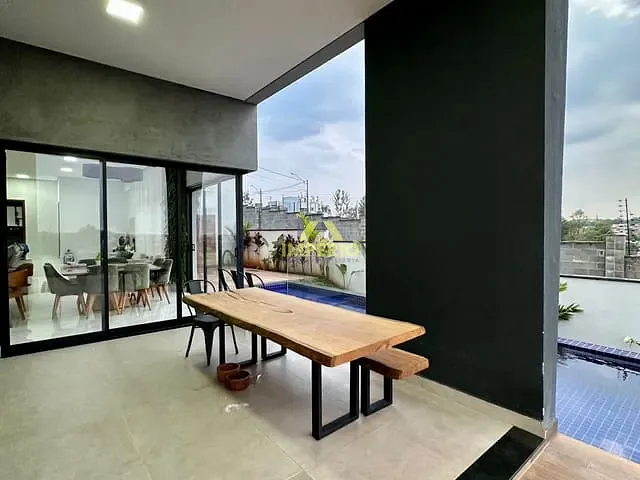 Casa com 381m² 4 quartos e 6 banheiros, à venda, no bairro Residencial Central Parque em Salto