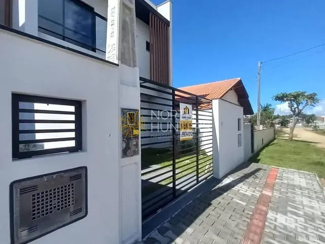 Casa com 150m² 3 quartos e 3 banheiros, à venda, no bairro centro em Barra Velha