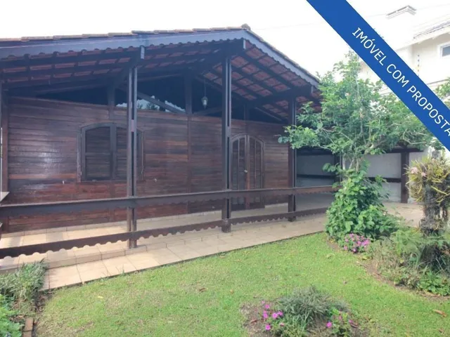 Casa com 384m² 3 quartos e 3 banheiros, à venda, no bairro São Braz em Curitiba