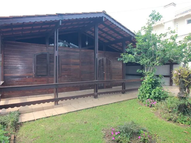 Casa com 384m² 3 quartos e 3 banheiros, à venda, no bairro São Braz em Curitiba