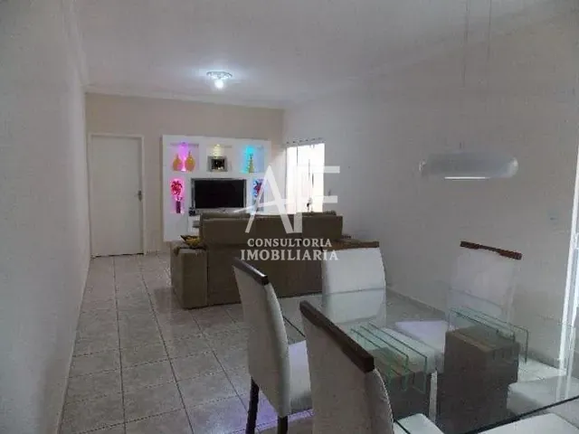Casa com 120m² 2 quartos e 1 banheiro, à venda, no bairro Parque Senhor do Bonfim em Taubaté