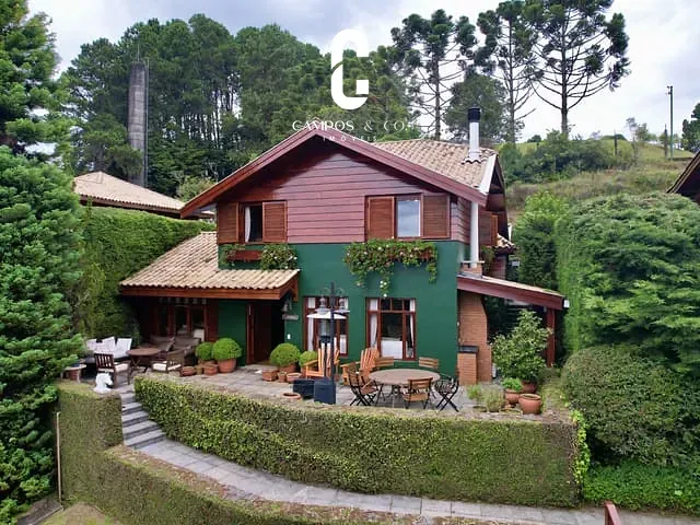 Casa 4 quartos e 3 banheiros, à venda, no bairro Parque Aquarela em Campos Do Jordão