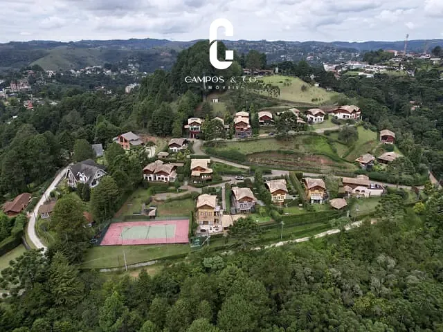 Casa 4 quartos e 3 banheiros, à venda, no bairro Parque Aquarela em Campos Do Jordão