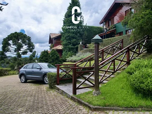 Casa 4 quartos e 3 banheiros, à venda, no bairro Parque Aquarela em Campos Do Jordão