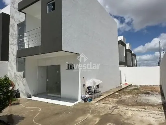 Casa 3 quartos e 1 banheiro, à venda, no bairro Centenário em Campina Grande