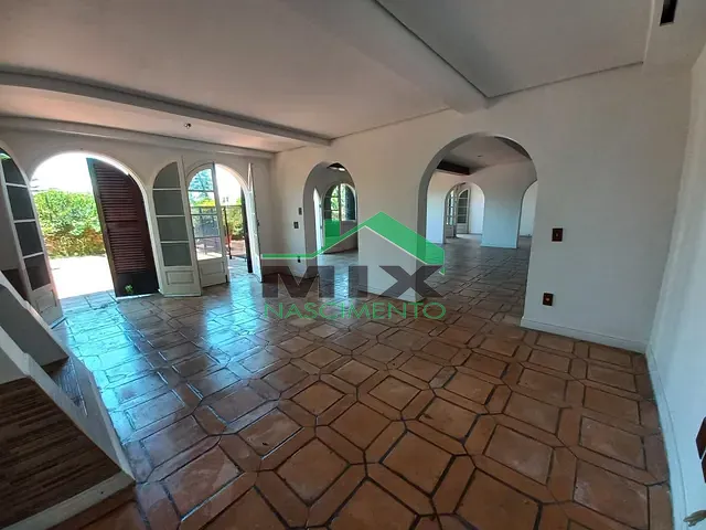 Casa com 704m² 4 quartos e 2 banheiros, à venda ou para alugar, no bairro Fazenda Morumbi em São Paulo