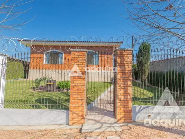 Casa com 400m² 3 quartos e 2 banheiros, à venda, no bairro Oficinas em Ponta Grossa