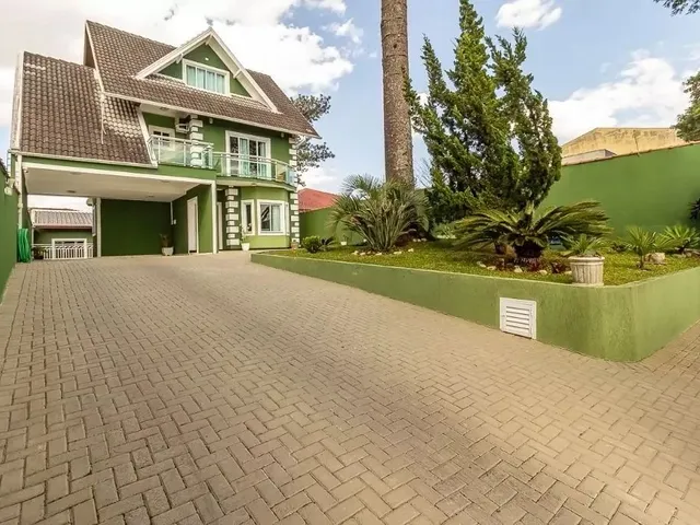 Casa com 408m² 4 quartos e 4 banheiros, à venda, no bairro Santa Felicidade em Curitiba