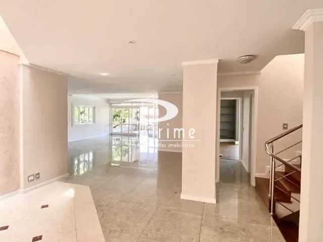 Casa com 595m² 6 quartos e 5 banheiros, à venda, no bairro Camboinhas em Niterói