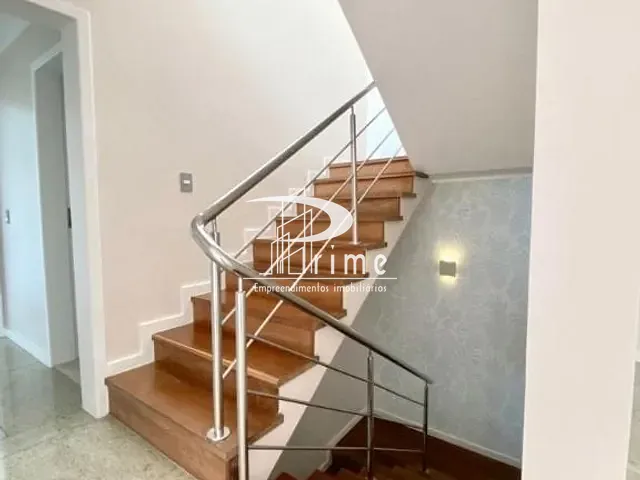 Casa com 595m² 6 quartos e 5 banheiros, à venda, no bairro Camboinhas em Niterói