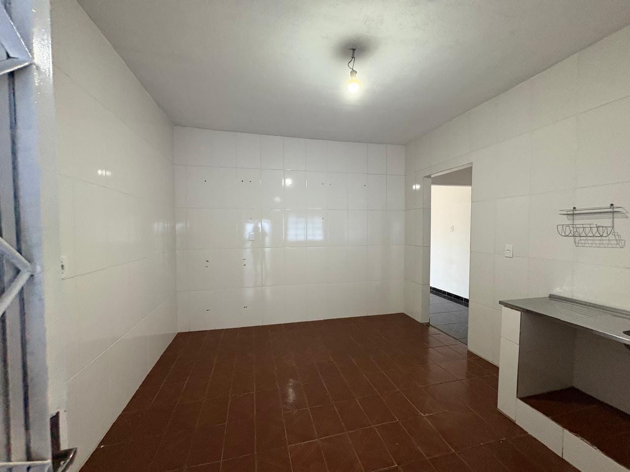 Casa para alugar com 1 quarto, 100m² - Foto 5