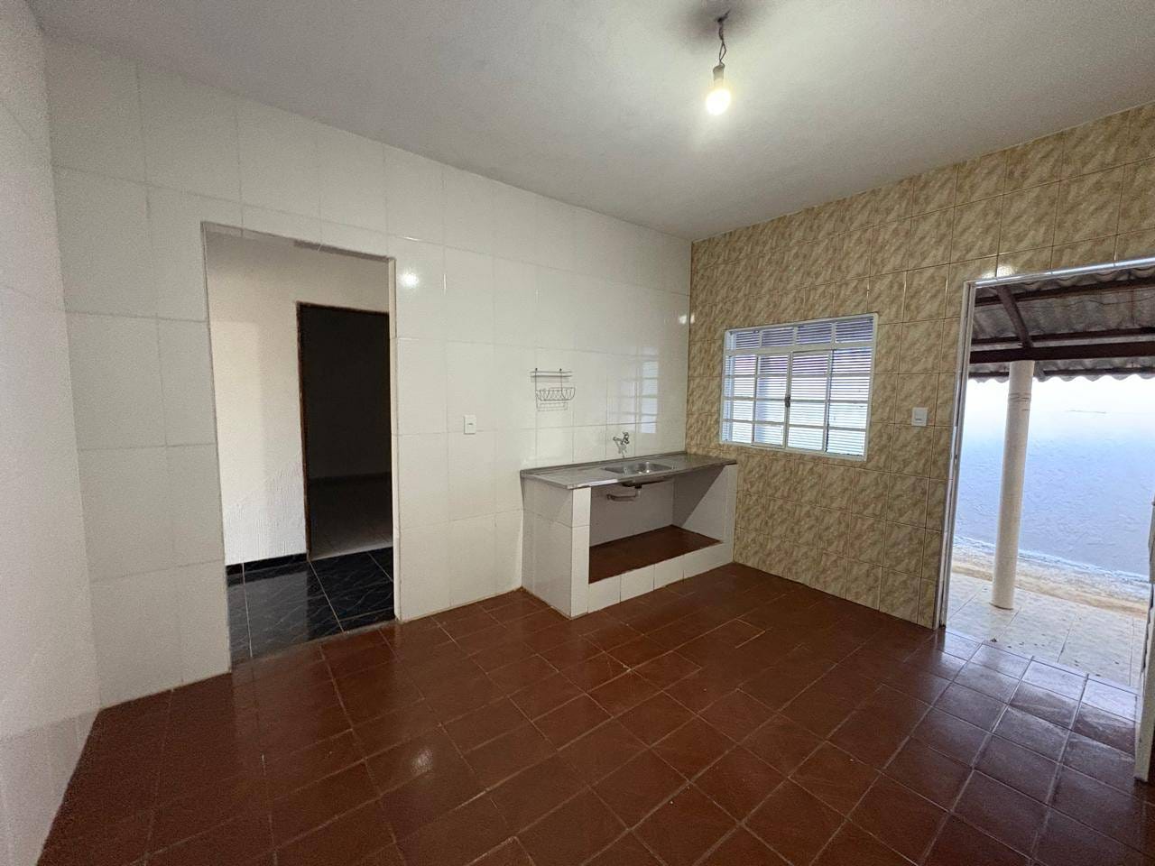 Casa para alugar com 1 quarto, 100m² - Foto 11