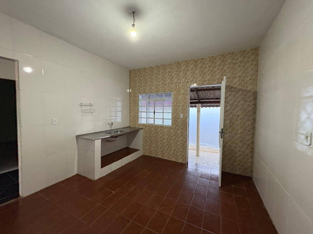 Casa para alugar com 1 quarto, 100m² - Foto 12