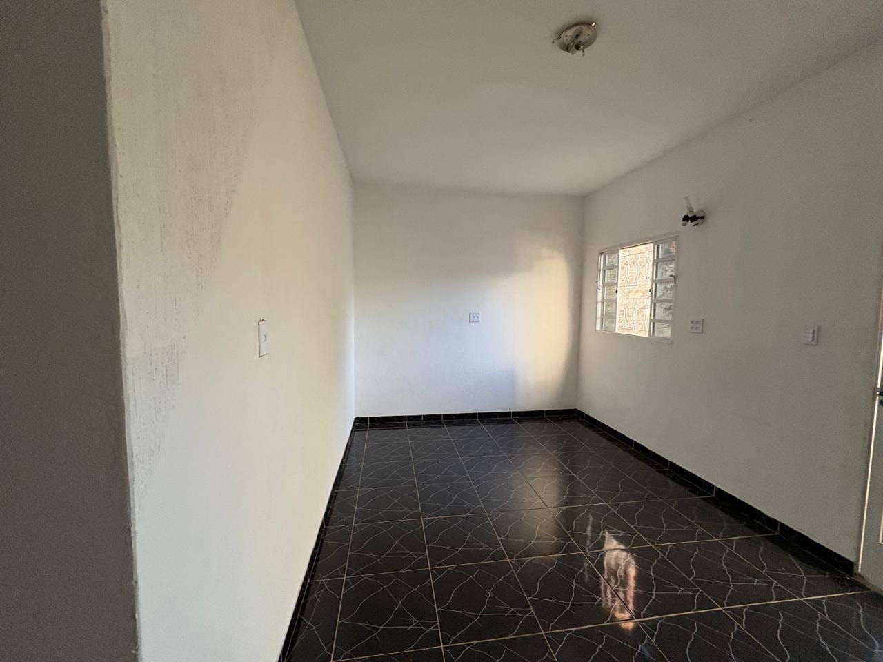 Casa para alugar com 1 quarto, 100m² - Foto 13