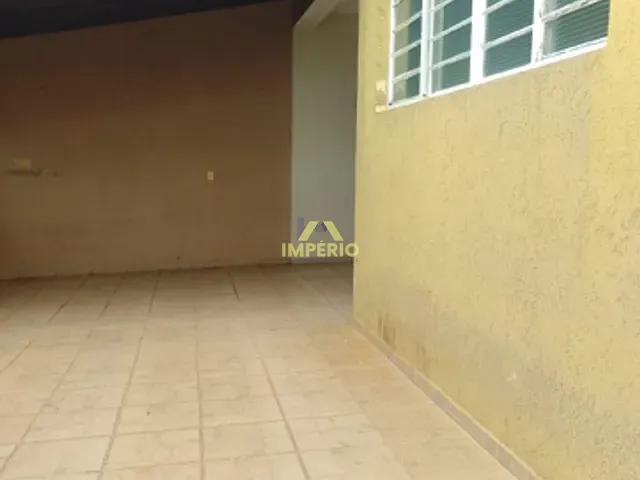 Casa com 250m² 3 quartos e 2 banheiros, à venda, no bairro Estação em Salto