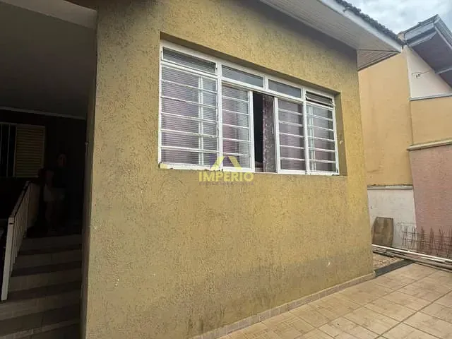 Casa com 250m² 3 quartos e 2 banheiros, à venda, no bairro Estação em Salto