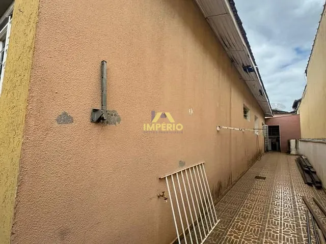 Casa com 250m² 3 quartos e 2 banheiros, à venda, no bairro Estação em Salto