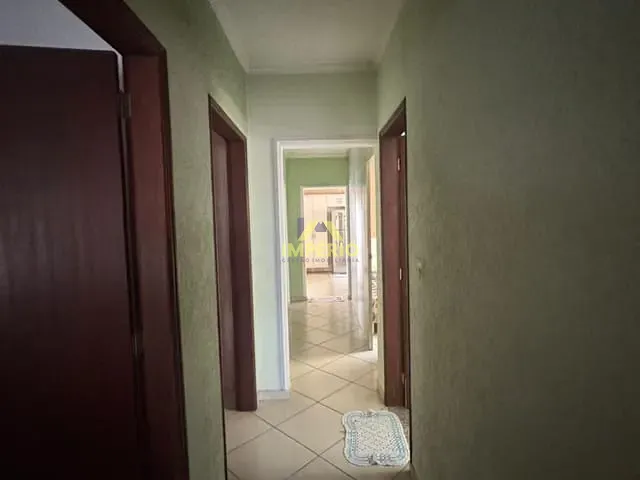 Casa com 250m² 3 quartos e 2 banheiros, à venda, no bairro Estação em Salto