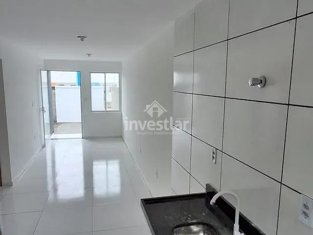 Casa 2 quartos e 1 banheiro, à venda, no bairro Serrotão em Campina Grande