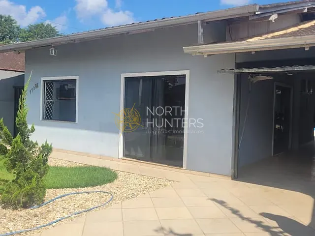 Casa com 360m² 3 quartos e 2 banheiros, à venda, no bairro Vila Nova em Joinville