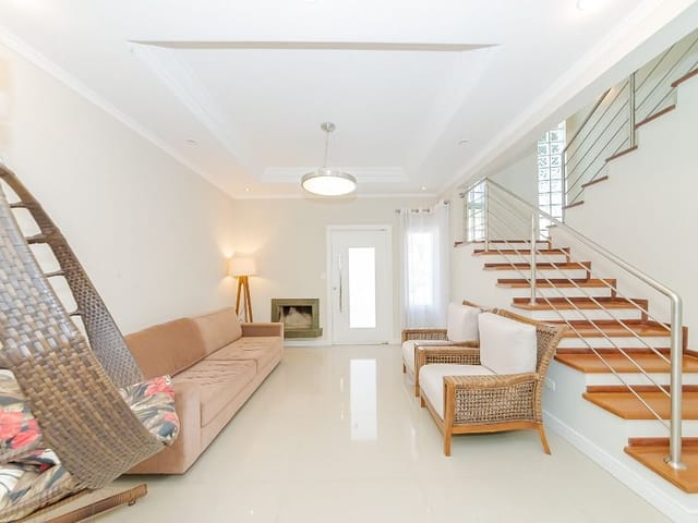 Casa com 404m² 5 quartos e 7 banheiros, à venda, no bairro Santa Felicidade em Curitiba
