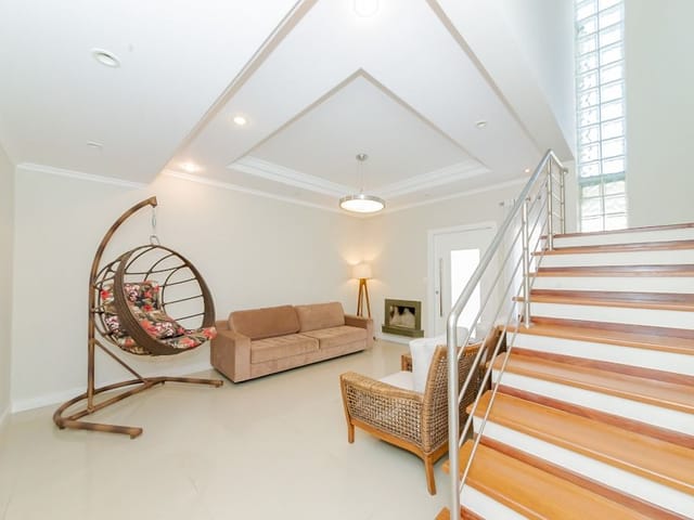 Casa com 404m² 5 quartos e 7 banheiros, à venda, no bairro Santa Felicidade em Curitiba