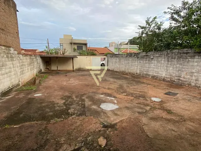 Casa 2 quartos e 1 banheiro, para alugar, no bairro Parque das Figueiras em Ribeirão Preto