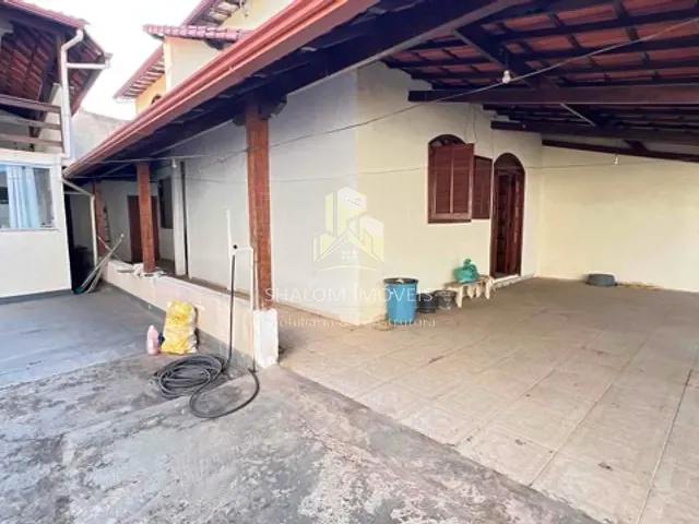 Casa com 250m² 3 quartos e 2 banheiros, à venda, no bairro Trevo em Belo Horizonte