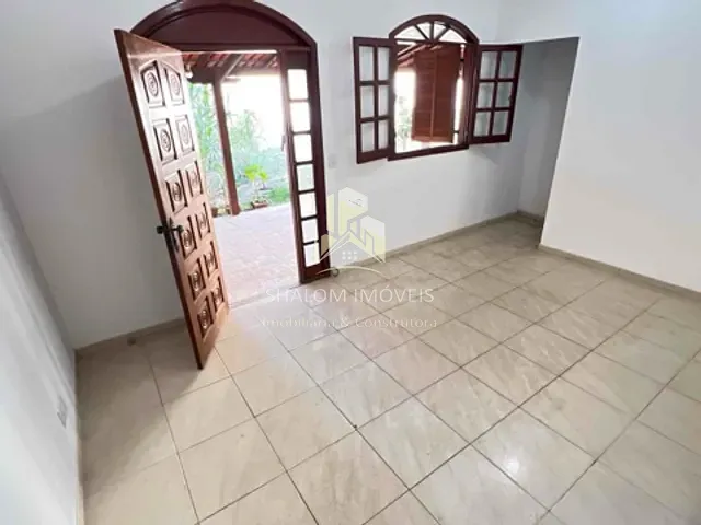 Casa com 250m² 3 quartos e 2 banheiros, à venda, no bairro Trevo em Belo Horizonte