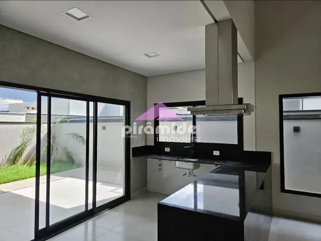 Casa com 10m² 3 quartos e 3 banheiros, à venda, no bairro Bairro do Grama em Caçapava
