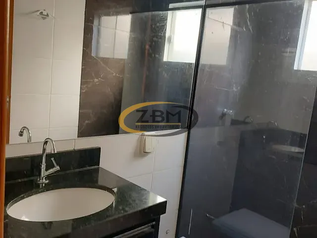 Casa 2 quartos e 1 banheiro, à venda, no bairro Jardim Montecatini em Londrina