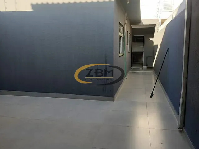Casa 2 quartos e 1 banheiro, à venda, no bairro Jardim Montecatini em Londrina